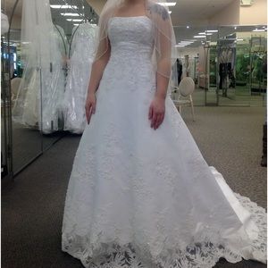 Wedding gown